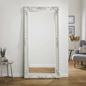 Grand Louis Leaner White